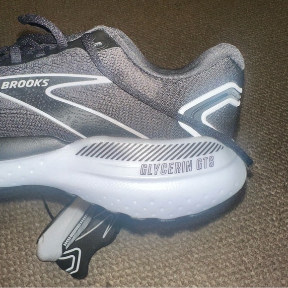 Brooks Black and White Athletic Running Shoes - Picture 3 of 4
